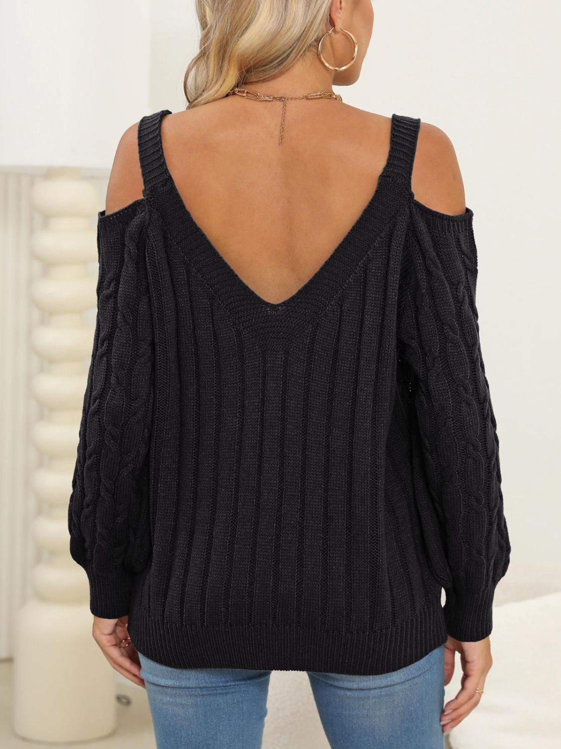 we63 Knit V-Neck Cutout Long Sleeve Sweater