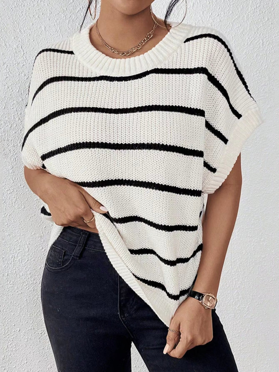 we38 Striped Round Neck Short Sleeve Knit Top