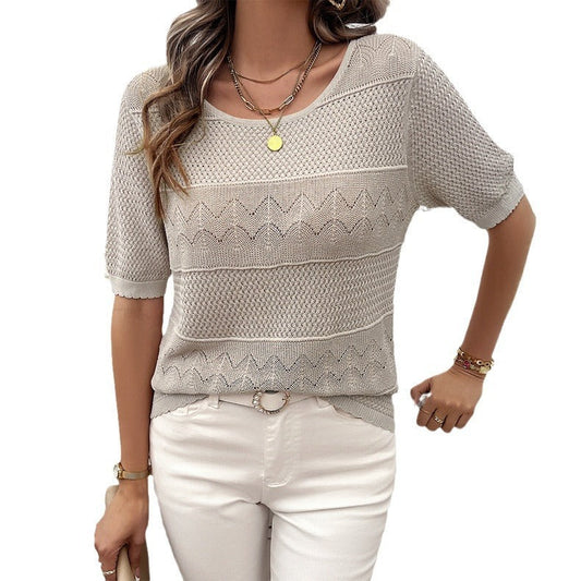 we21 Women's Round Neck Hollow Short Sweater