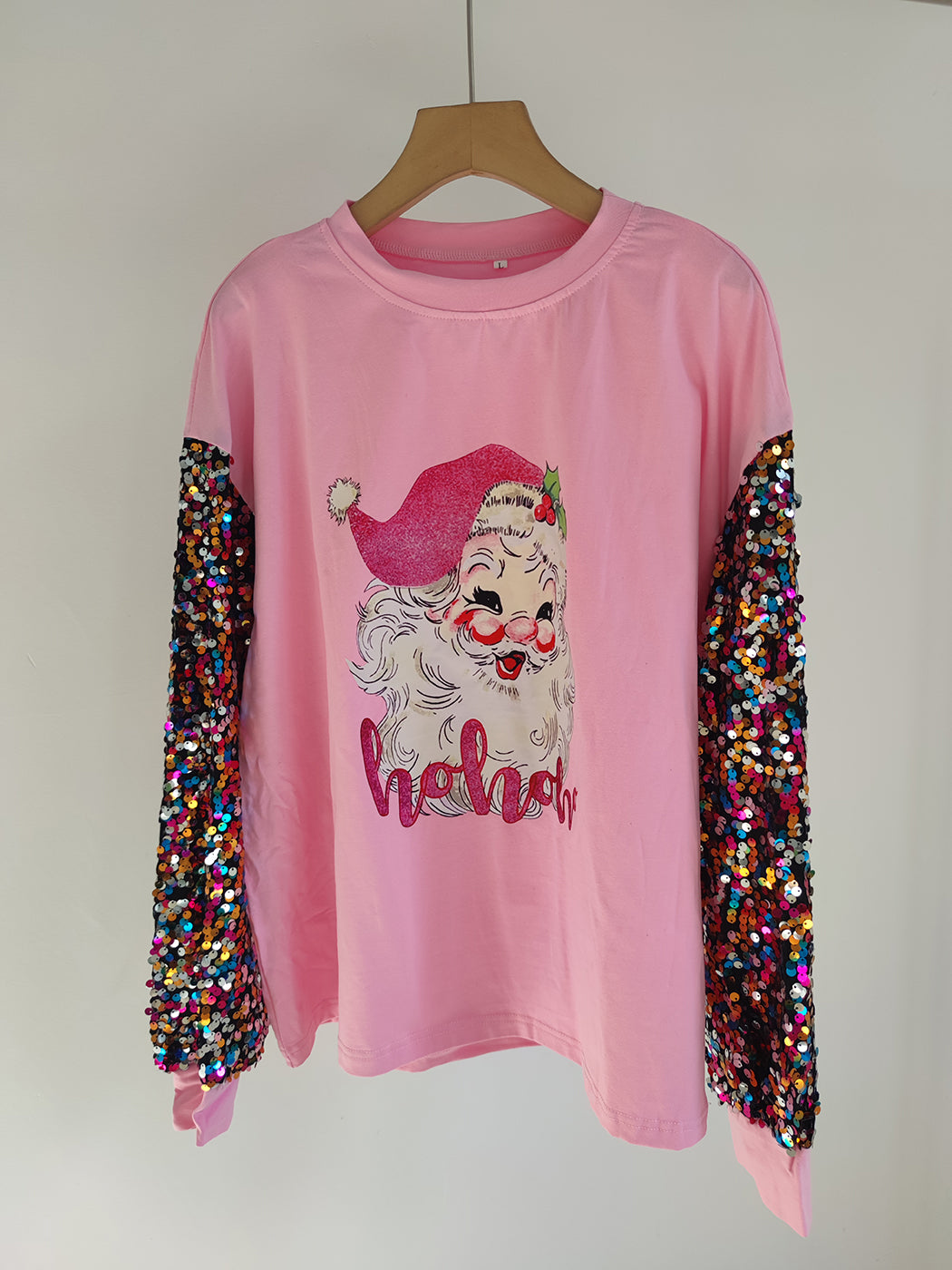 We110 Pink Santa Claus Printed Cotton Sequin Patchwork Holiday Sweatshirt Long Sleeved T-shirt for Women